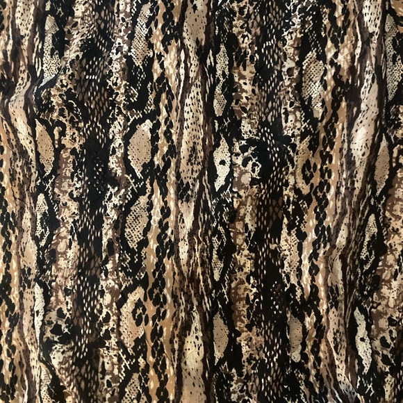 Animal Print Ruffle Top - Picture 5 of 6